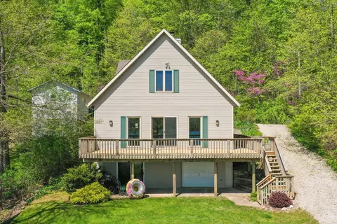 65361 North Dr, Cassopolis, MI 49031