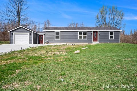 73064 34th Ave, Covert, MI 49043