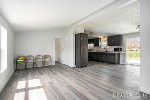 73064 34th Ave, Covert, MI 49043 photo 4