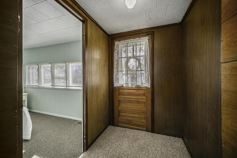 709 Longfellow Ave, Jackson, MI 49202 photo 17