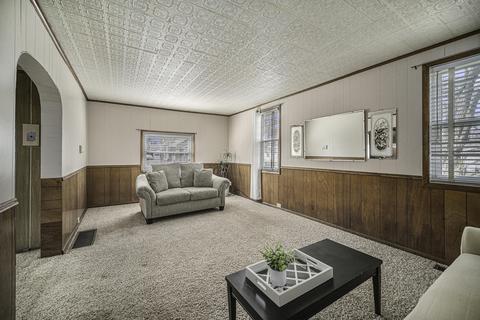 709 Longfellow Ave, Jackson, MI 49202 photo 3