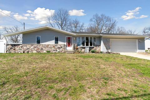 512 N Monroe St, Hastings, MI 49058