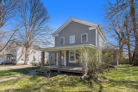 475 White Pigeon St, Constantine, MI 49042 photo 2