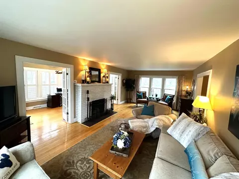 215 E Hoffman St, Three Rivers, MI 49093 photo 9