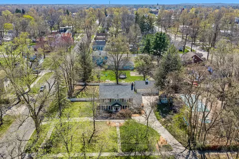 215 E Hoffman St, Three Rivers, MI 49093 photo 4