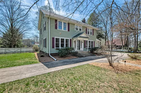 215 E Hoffman St, Three Rivers, MI 49093 photo 2