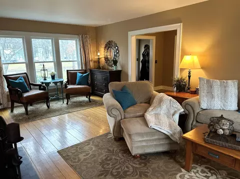 215 E Hoffman St, Three Rivers, MI 49093 photo 8
