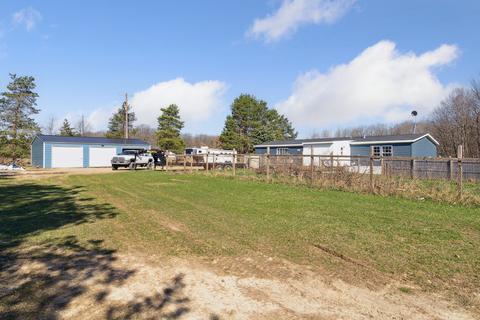 11390 E Pakes Rd, Crystal, MI 48818 photo 17