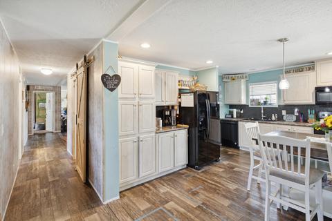 11390 E Pakes Rd, Crystal, MI 48818 photo 7