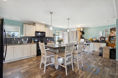 11390 E Pakes Rd, Crystal, MI 48818 photo 5