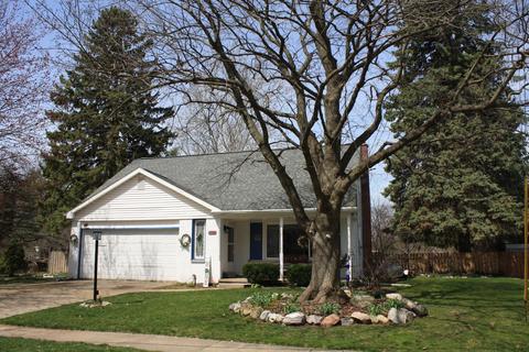 1514 Surrey St, Portage, MI 49024