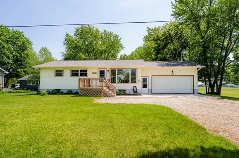 6698 Kruger Rd, Three Oaks, MI 49128