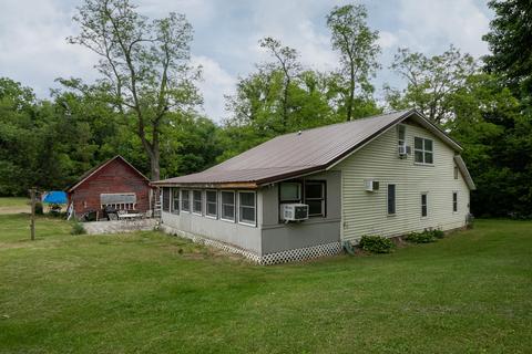 23562 Pokagon Hwy, Cassopolis, MI 49031