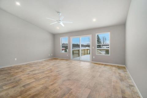 415 Orchard St, Constantine, MI 49042 photo 4