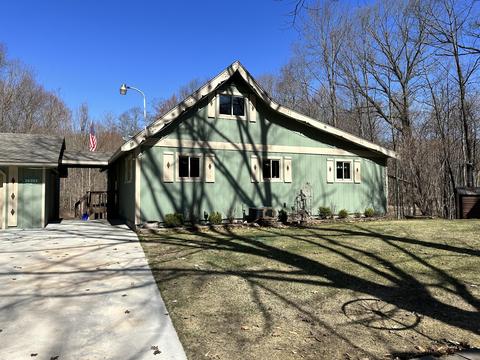 16757 155th Ave, Leroy, MI 49655