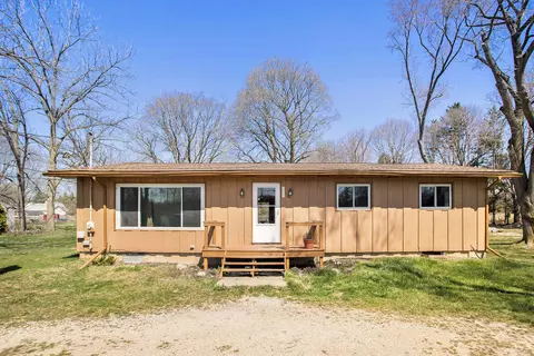 851 E Green St, Marshall, MI 49068 photo 1