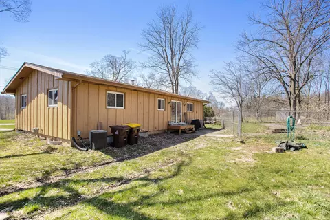 851 E Green St, Marshall, MI 49068 photo 25