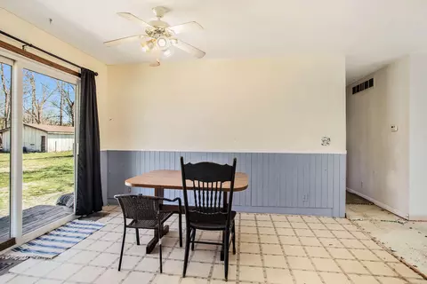851 E Green St, Marshall, MI 49068 photo 12