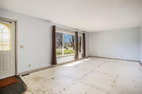 851 E Green St, Marshall, MI 49068 photo 5