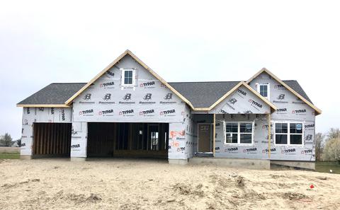 9548 Fields Dr, Zeeland, MI 49464