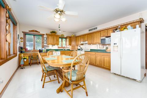 232 Custer Dr, Coldwater, MI 49036 photo 3