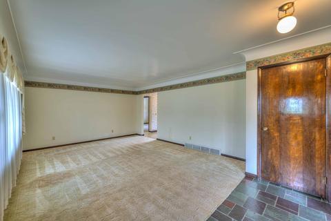 290 Curtis Ave, Jackson, MI 49203 photo 4