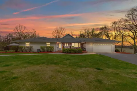 14000 Devereaux Rd, Albion, MI 49224
