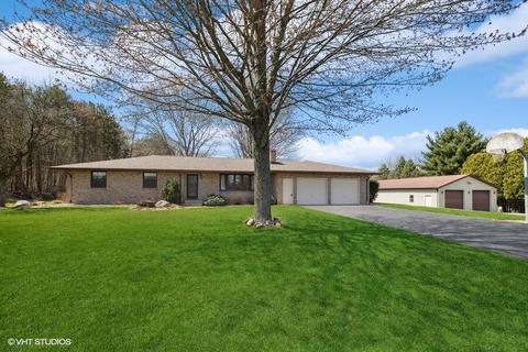 8202 N 300 E, Rolling Prairie, IN 46371 photo 1