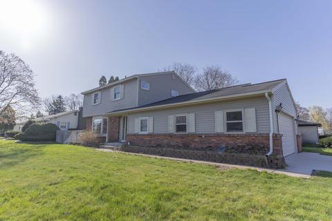 2089 Southwood Ave, Norton Shores, MI 49441