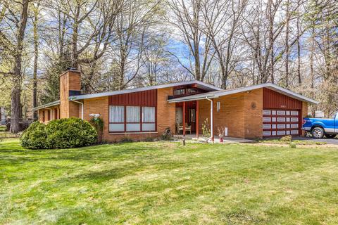 502 E Hamilton Ln, Battle Creek, MI 49015