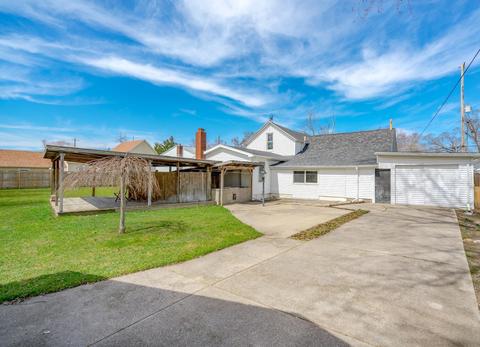 515 W May St, Belding, MI 48809 photo 29