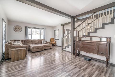 515 W May St, Belding, MI 48809 photo 3