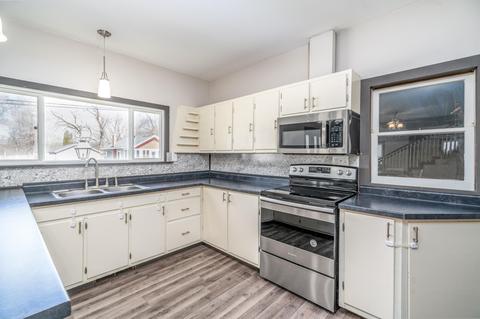 515 W May St, Belding, MI 48809 photo 7