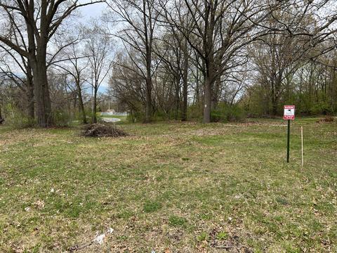 01 Donald Atkins Dr, Benton Harbor, MI 49022