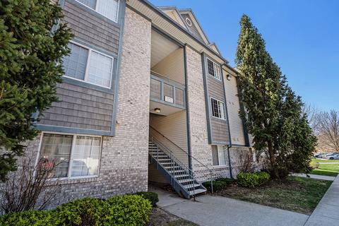 18400 N Ridge Ct #17, Spring Lake, MI 49456