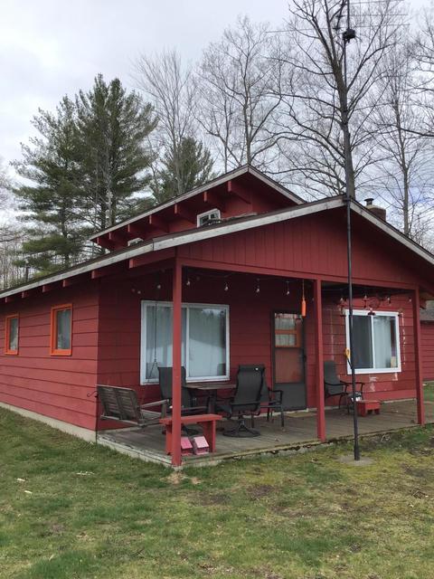 6740 Na-tah-ki Dr, Irons, MI 49644