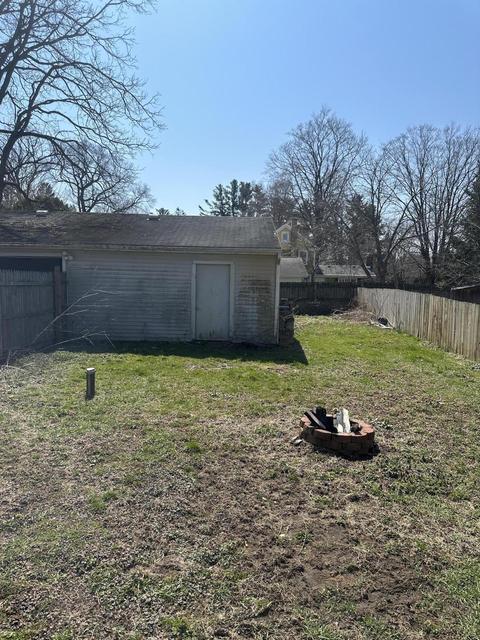 227 James St, Parma, MI 49269 photo 3