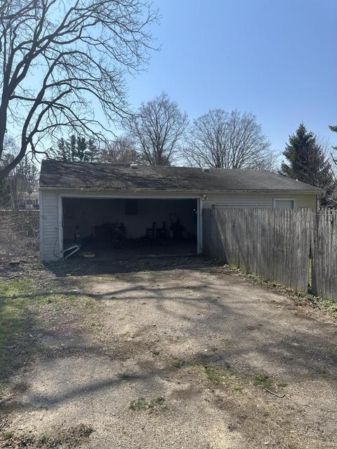 227 James St, Parma, MI 49269 photo 4