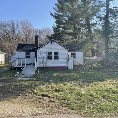 31405 Kansas St, Dowagiac, MI 49047