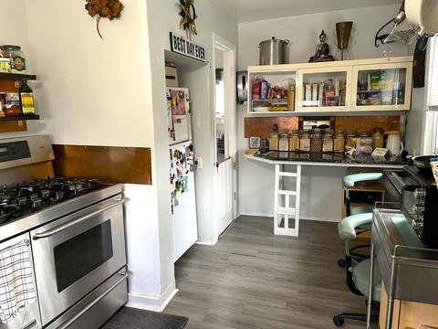 810 S Jackson St, Jackson, MI 49203 photo 2