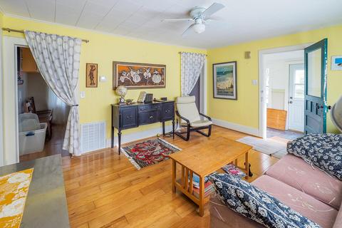 209 Sycamore St E, Three Oaks, MI 49128 photo 5