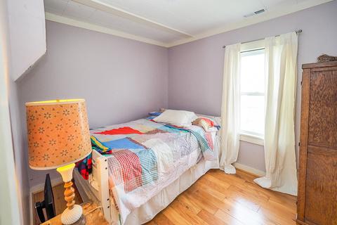 209 Sycamore St E, Three Oaks, MI 49128 photo 10