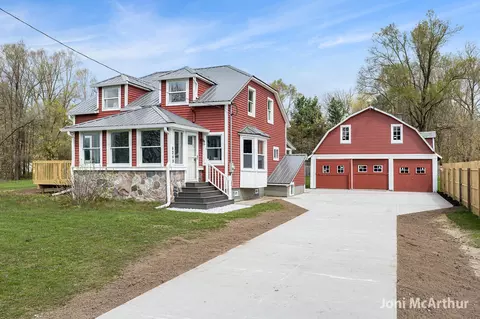 4249 13 Mile Rd NE, Rockford, MI 49341