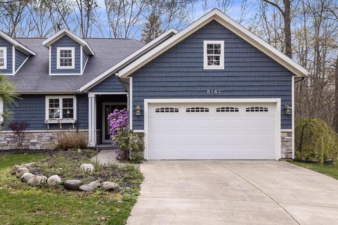 8142 Bay Arbor Dr, Augusta, MI 49012
