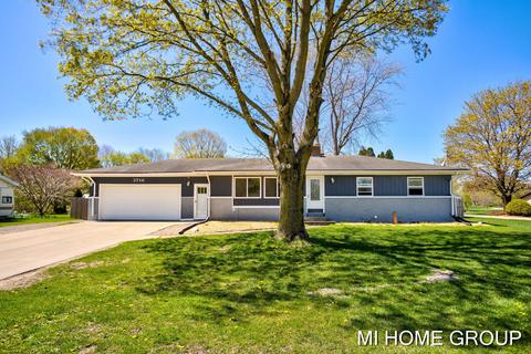 3716 48th St, Hamilton, MI 49419