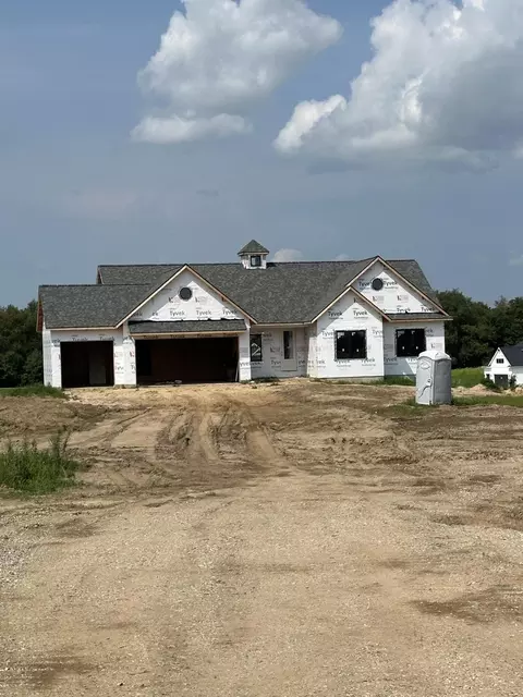 5643 Pioneer Pass SE, Caledonia, MI 49316