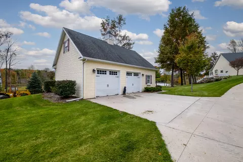 4095 Maple Ln, Weidman, MI 48893 photo 44