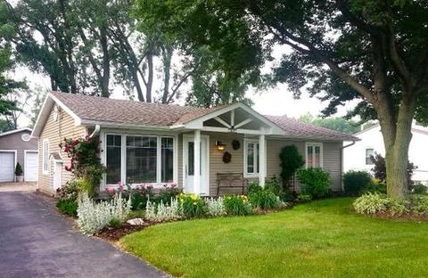 813 W Water St, New Buffalo, MI 49117
