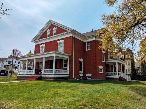 202 Maple St, Manistee, MI 49660 photo 3