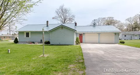 2345 Johnston Ave, Twin Lake, MI 49457